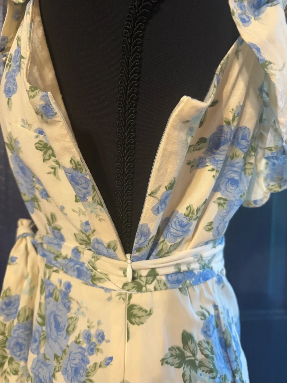 Petal + pup Storia Cream Mini Dress with Blue Floral Print NWT size Small
